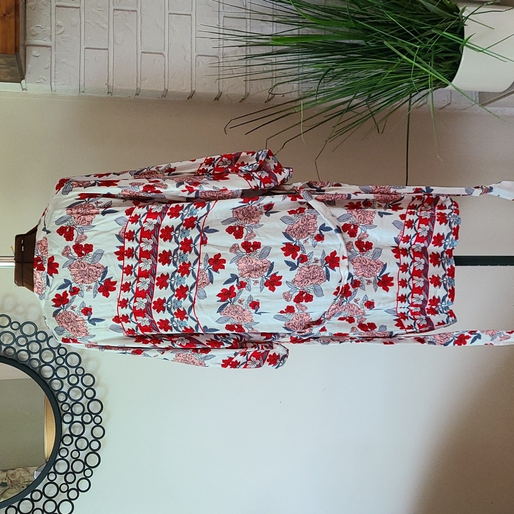 MINKPINK Floral Red and White Swim Coverup robe L - Picture 4 of 15